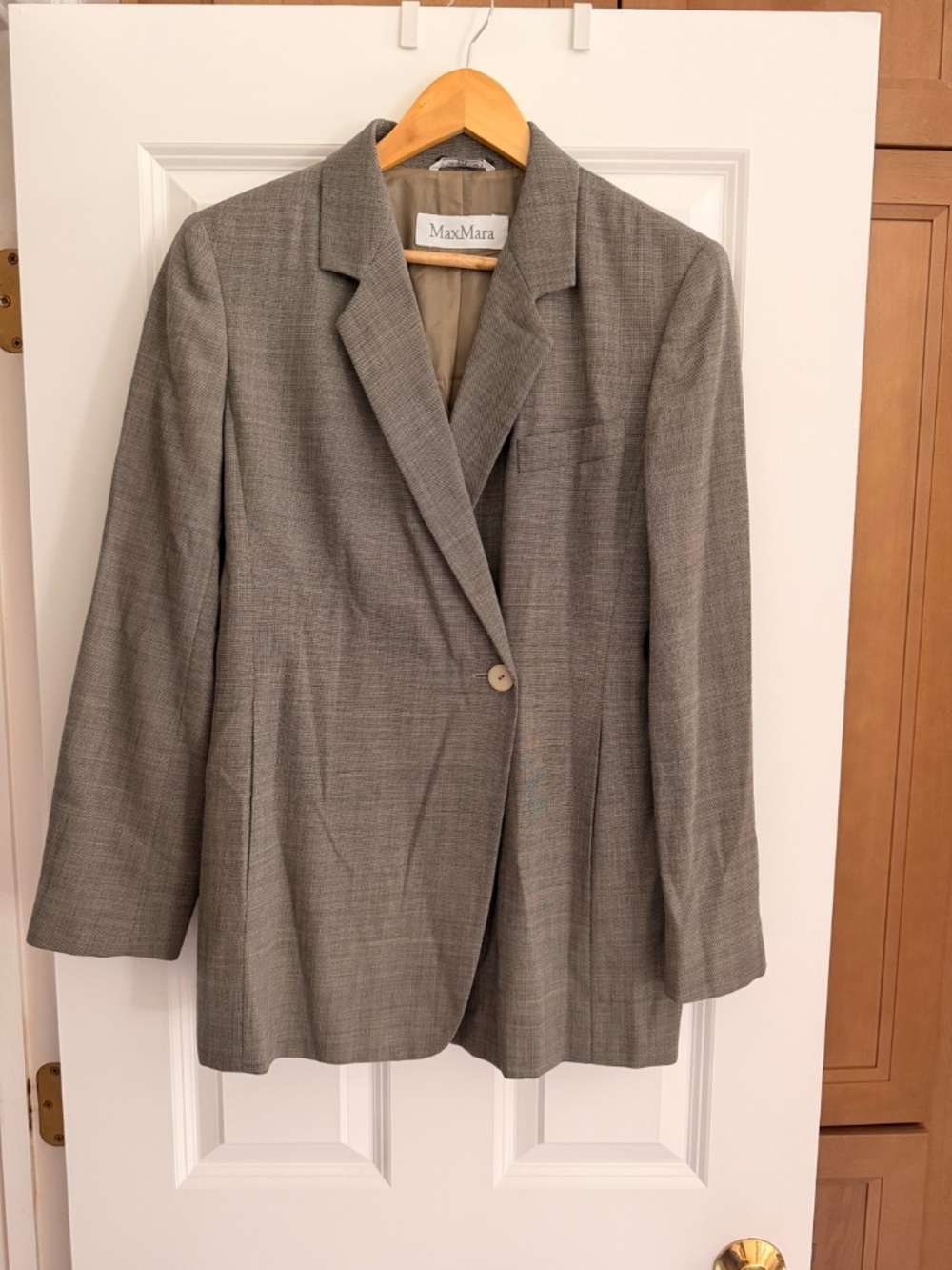 Max Mara Women's Light Grey Blazer Size 6 US or 42 IT